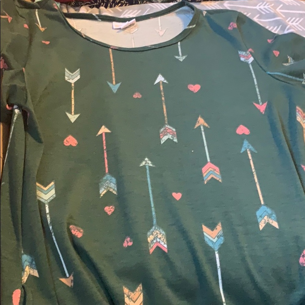 Large Carly dress high low style green with arrow
